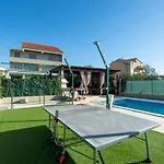 Luxury With A Swimming Pool Split - 20334 Villa