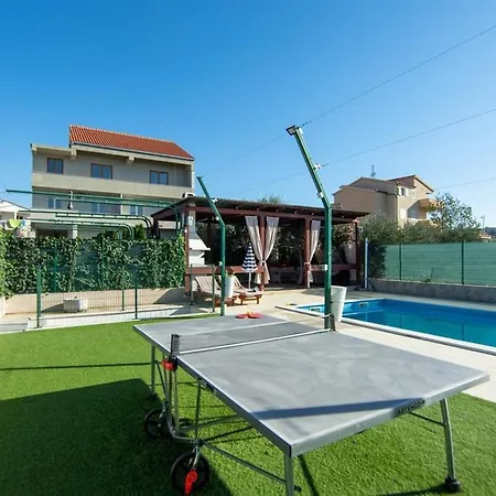 Luxury With A Swimming Pool Split - 20334 Vila