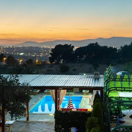 Luxury With A Swimming Pool Split - 20334 Σολίν